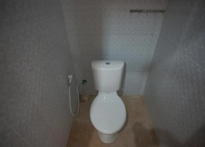 Lucky Hostal Batununggul