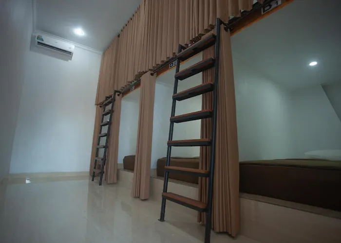Lucky Hostal Batununggul