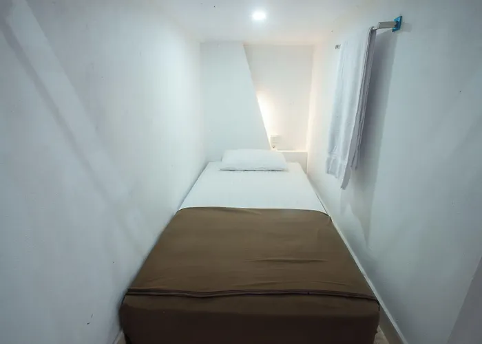 Lucky Hostal Batununggul
